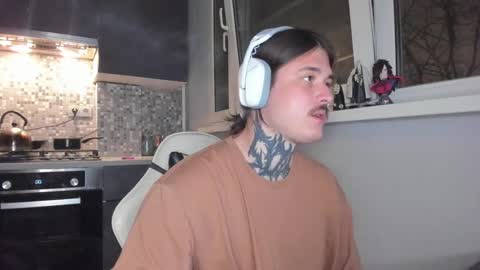 _torfin_ online show from February 14, 10:47 pm