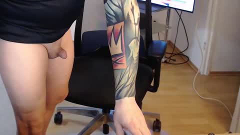 Snapshot of _trythis_ chatting on December 14, 7:03 am _trythis_ online show from December 14, 7:03 am