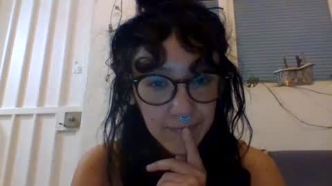 Snapshot of _tutti_frutti_ chatting on January 3, 1:48 am _tutti_frutti_ online show from January 3, 1:48 am