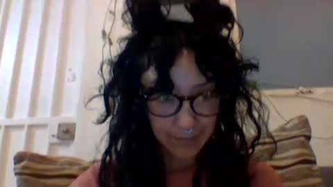 Snapshot of _tutti_frutti_ chatting on February 2, 1:45 am _tutti_frutti_ online show from February 2, 1:45 am