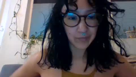 Snapshot of _tutti_frutti_ chatting on February 3, 3:31 am _tutti_frutti_ online show from February 3, 3:31 am