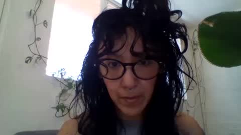 Snapshot of _tutti_frutti_ chatting on February 3, 9:39 pm _tutti_frutti_ online show from February 3, 9:39 pm