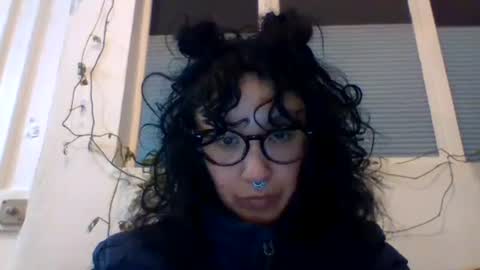 Snapshot of _tutti_frutti_ chatting on February 7, 5:20 am _tutti_frutti_ online show from February 7, 5:20 am