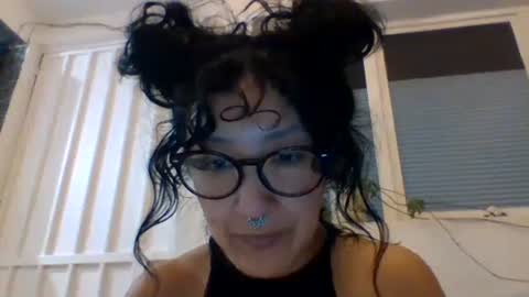 Snapshot of _tutti_frutti_ chatting on February 13, 2:45 am _tutti_frutti_ online show from February 13, 2:45 am