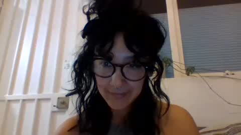 Snapshot of _tutti_frutti_ chatting on February 17, 5:36 am _tutti_frutti_ online show from February 17, 5:36 am