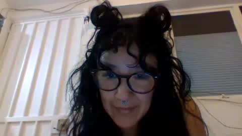 Snapshot of _tutti_frutti_ chatting on February 20, 1:46 am _tutti_frutti_ online show from February 20, 1:46 am