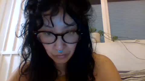Snapshot of _tutti_frutti_ chatting on February 27, 2:32 am _tutti_frutti_ online show from February 27, 2:32 am
