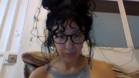 Snapshot of _tutti_frutti_ chatting on February 28, 4:43 am _tutti_frutti_ online show from February 28, 4:43 am