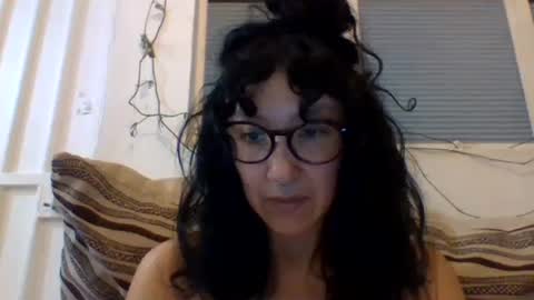 Snapshot of _tutti_frutti_ chatting on March 7, 5:18 am _tutti_frutti_ online show from March 7, 5:18 am