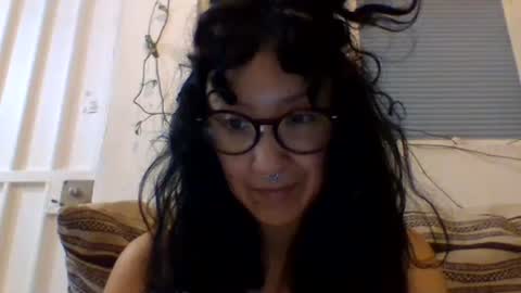 Snapshot of _tutti_frutti_ chatting on March 7, 8:23 am _tutti_frutti_ online show from March 7, 8:23 am
