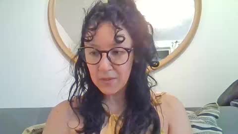 Snapshot of _tutti_frutti_ chatting on October 4, 5:27 am _tutti_frutti_ online show from October 4, 5:27 am