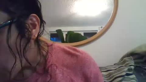 Snapshot of _tutti_frutti_ chatting on October 11, 12:21 am _tutti_frutti_ online show from October 11, 12:21 am