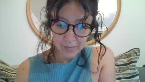 Snapshot of _tutti_frutti_ chatting on October 29, 3:42 am _tutti_frutti_ online show from October 29, 3:42 am