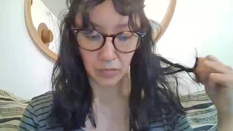 Snapshot of _tutti_frutti_ chatting on October 30, 2:13 am _tutti_frutti_ online show from October 30, 2:13 am