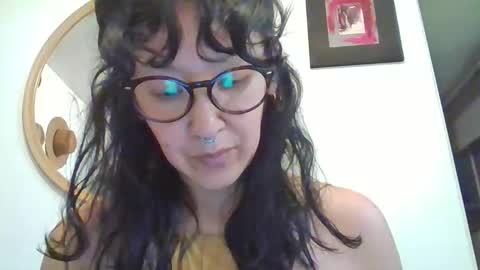 Snapshot of _tutti_frutti_ chatting on November 21, 3:27 am _tutti_frutti_ online show from November 21, 3:27 am