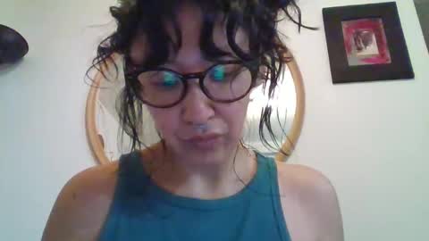 Snapshot of _tutti_frutti_ chatting on November 22, 12:09 am _tutti_frutti_ online show from November 22, 12:09 am