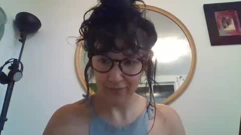 Snapshot of _tutti_frutti_ chatting on December 2, 12:38 am _tutti_frutti_ online show from December 2, 12:38 am