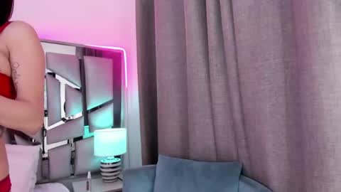 _valeria_saenz_ online show from June 11, 3:04 am