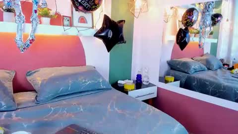 Snapshot of _valeryboobs_ chatting on October 24, 1:18 pm _valeryboobs_ online show from October 24, 1:18 pm