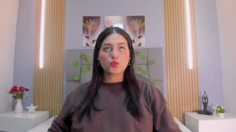 _valerycooper online show from April 18, 11:36 am