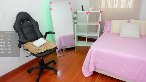 Snapshot of _victoria_collins chatting on February 13, 6:16 pm Sol online show from February 13, 6:16 pm