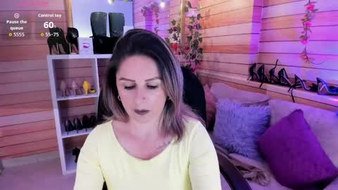 Snapshot of _victoria_collins chatting on May 22, 10:43 am Sol online show from May 22, 10:43 am