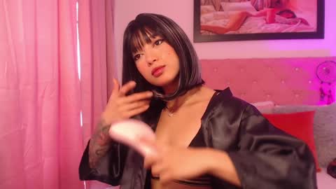 VICTORIA online show from December 1, 6:30 pm