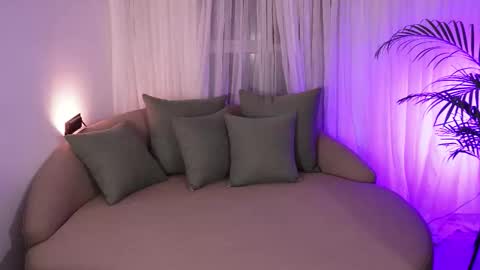 VICTORIA online show from September 27, 1:21 am