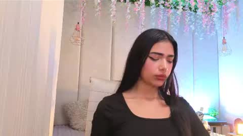 Snapshot of _viollettenoir_ chatting on July 25, 7:55 pm online show from July 25, 7:55 pm