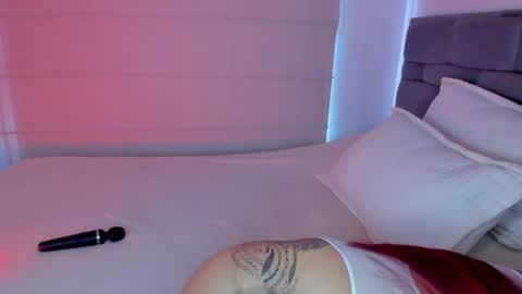 Snapshot of _viviana chatting on May 6, 9:31 pm INSTAGRAM pinzon viviana online show from May 6, 9:31 pm