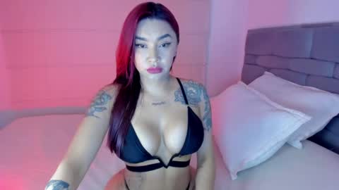 Snapshot of _viviana chatting on May 27, 2:30 am INSTAGRAM pinzon viviana online show from May 27, 2:30 am