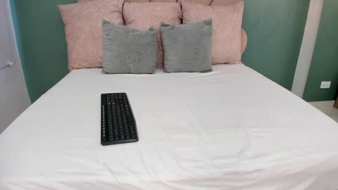 Snapshot of _vix555_ chatting on December 6, 3:55 pm Vix online show from December 6, 3:55 pm