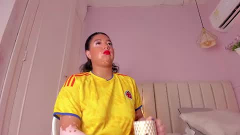 Snapshot of _wendy_x chatting on June 17, 11:34 am _wendy_x online show from June 17, 11:34 am