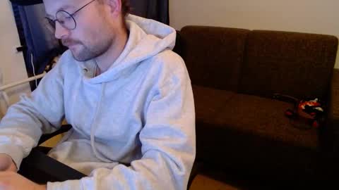 _whoisthatguy_ online show from November 23, 3:23 pm