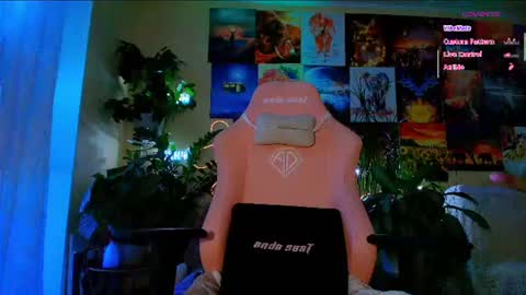 Snapshot of _witch__ chatting on June 18, 9:14 am Enni online show from June 18, 9:14 am