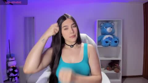 Snapshot of _wtdreamgirl chatting on May 9, 10:53 am Luisa online show from May 9, 10:53 am