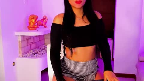 Snapshot of _your_little_nut chatting on February 6, 7:45 am Macca and Ana online show from February 6, 7:45 am