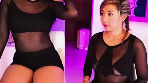 Snapshot of _your_little_nut chatting on February 27, 9:11 am Macca and Ana online show from February 27, 9:11 am