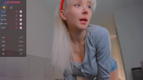 Tessa -  online show from December 25, 11:54 am