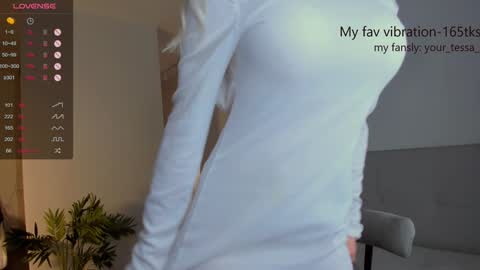 Snapshot of _your_tessa chatting on January 30, 11:22 am Tessa - online show from January 30, 11:22 am