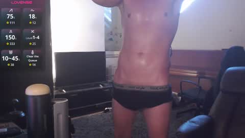 _yourcuteboy_ online show from August 3, 2:22 pm