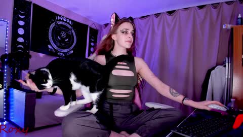 Roxy online show from December 15, 3:13 am