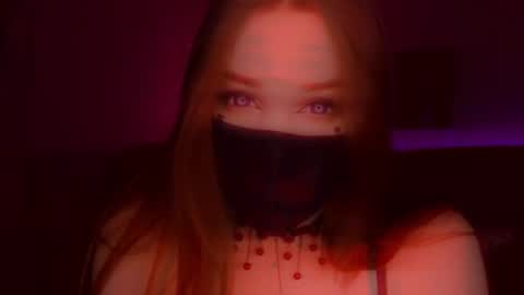 Roxy online show from November 28, 7:49 pm