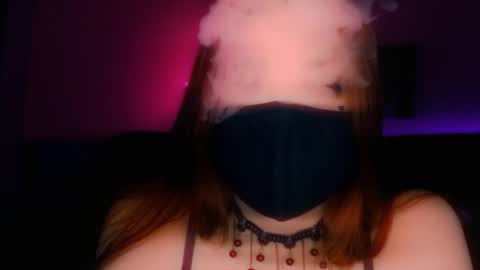 Snapshot of _yourwetdreams_ chatting on April 29, 4:22 pm Roxy online show from April 29, 4:22 pm