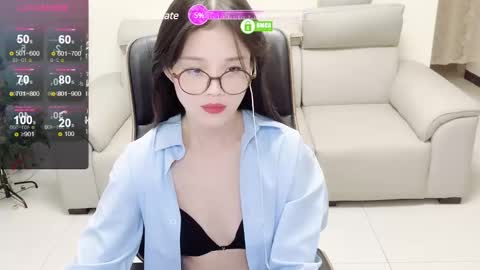 Snapshot of _zizi_ chatting on January 4, 11:43 am _zizi_ online show from January 4, 11:43 am