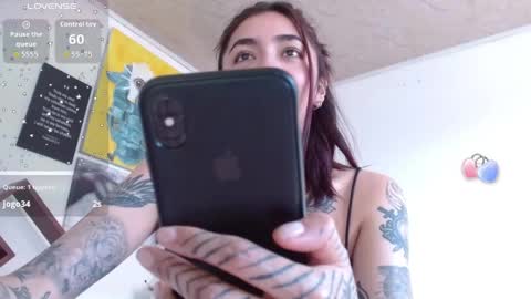 Snapshot of _zoebakers chatting on June 1, 5:47 pm Zoe online show from June 1, 5:47 pm