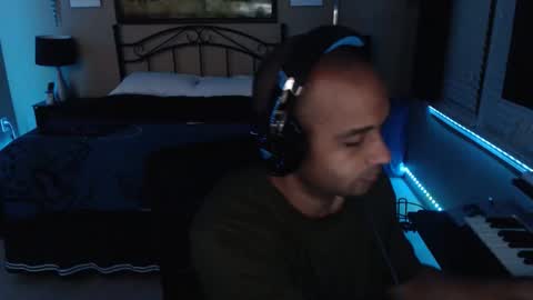 a4orce online show from March 20, 2:49 am