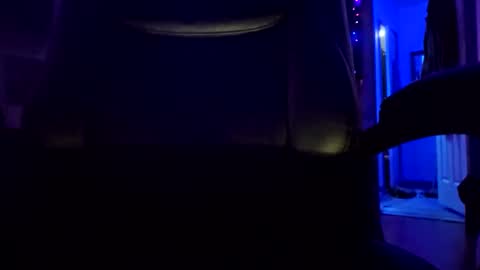 Snapshot of a_bad_guy_duh chatting on February 11, 7:33 am a_bad_guy_duh online show from February 11, 7:33 am