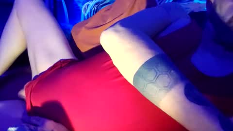 Snapshot of a_bad_guy_duh chatting on February 1, 11:31 am a_bad_guy_duh online show from February 1, 11:31 am