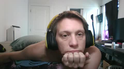 Snapshot of a_bored_dragon chatting on February 10, 5:39 pm A Bored Dragon online show from February 10, 5:39 pm